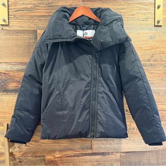 Women's Black DOWN Filled Ski Jacket NWT - Picture 2 of 15